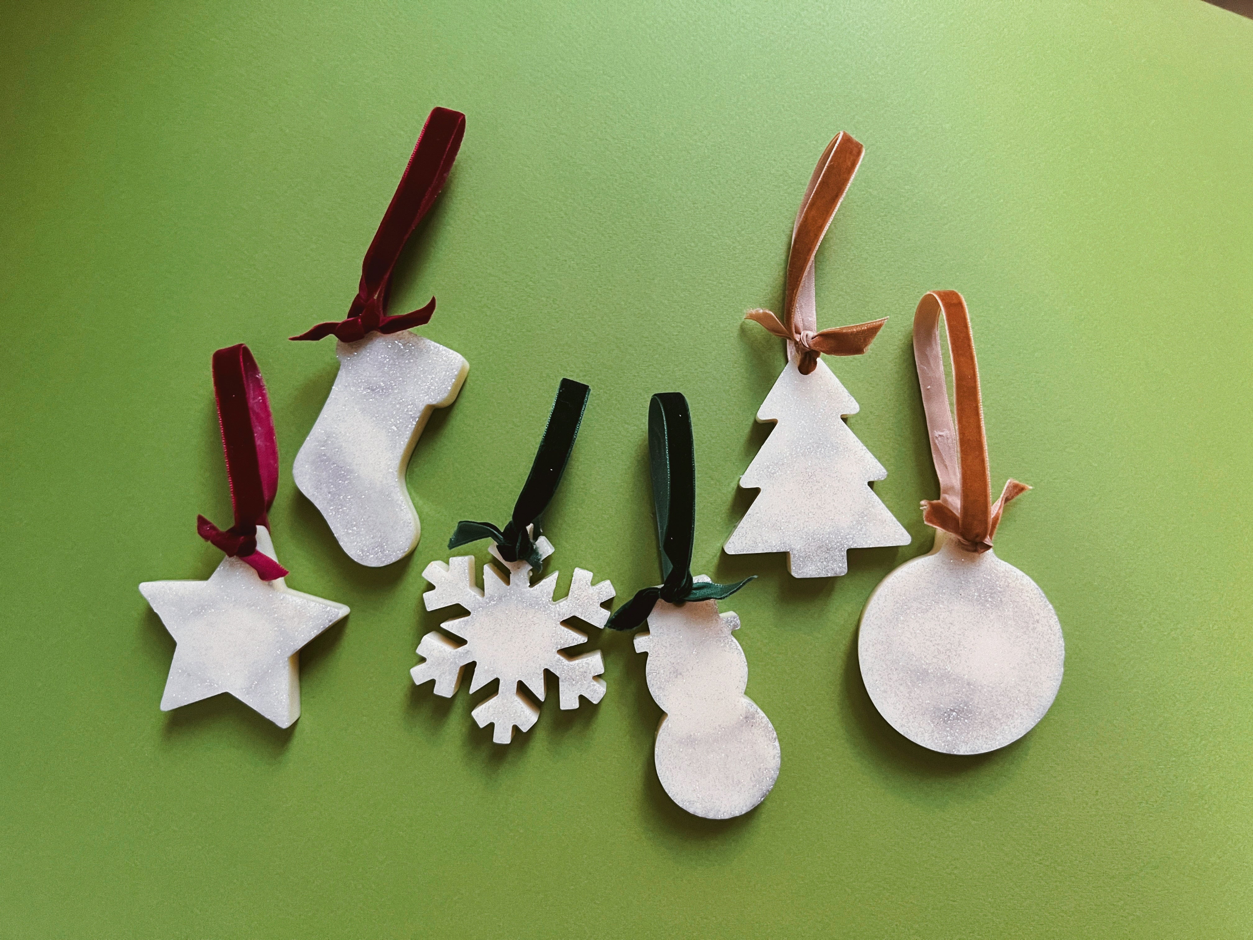 Pine Beeswax Ornament Wax Melt Set